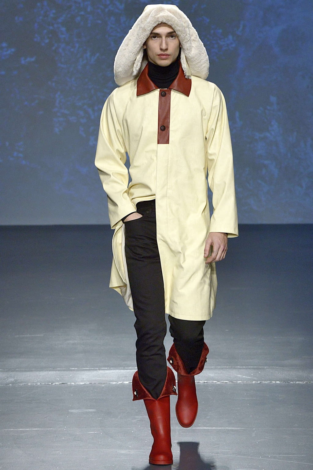 Fashion Week New York Fall/Winter 2019 look 11 from the Wan Hung collection menswear