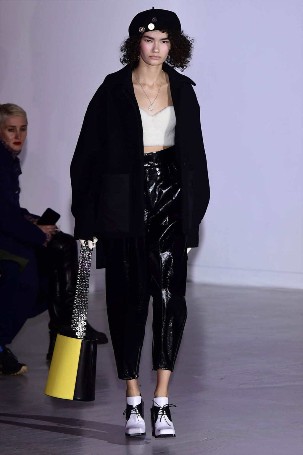 Fashion Week Paris Fall/Winter 2017 look 13 from the Wanda Nylon collection 女装