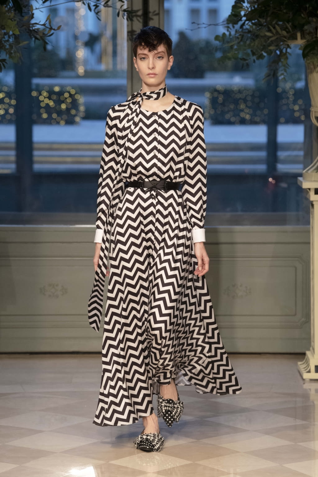 Fashion Week Paris Fall/Winter 2019 look 5 from the WEILL collection womenswear