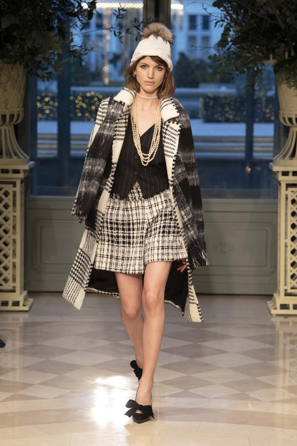 Fashion Week Paris Fall/Winter 2019 look 7 from the WEILL collection 女装