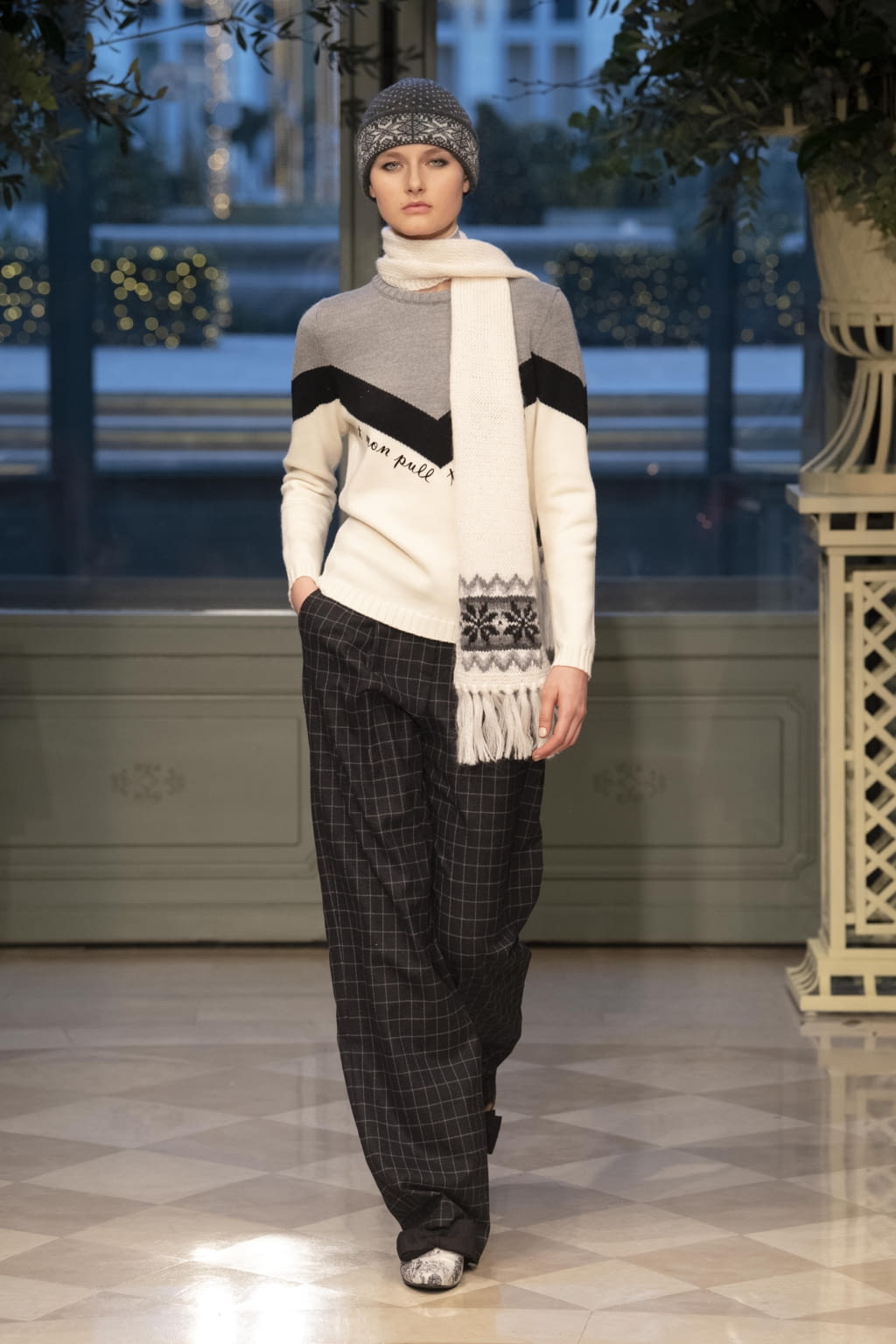 Fashion Week Paris Fall/Winter 2019 look 9 from the WEILL collection 女装