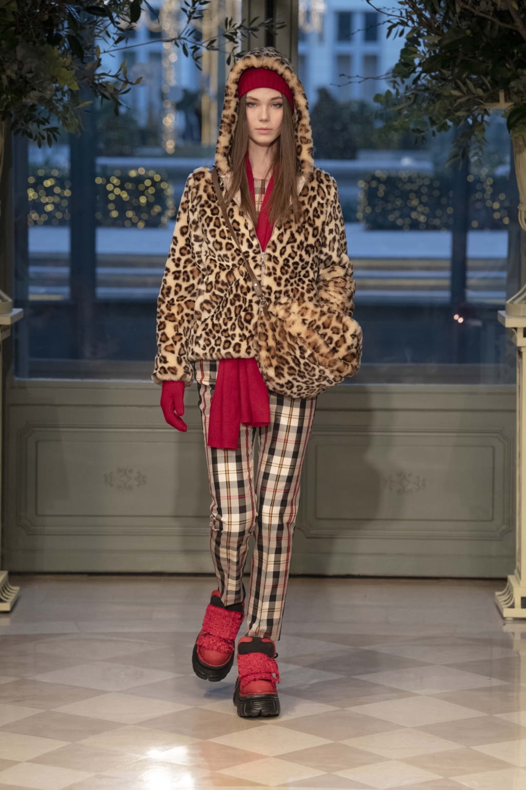 Fashion Week Paris Fall/Winter 2019 look 19 from the WEILL collection womenswear
