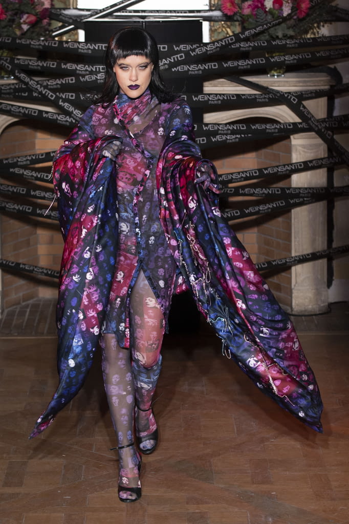 Fashion Week Paris Fall/Winter 2022 look 9 from the WEINSANTO collection 女装