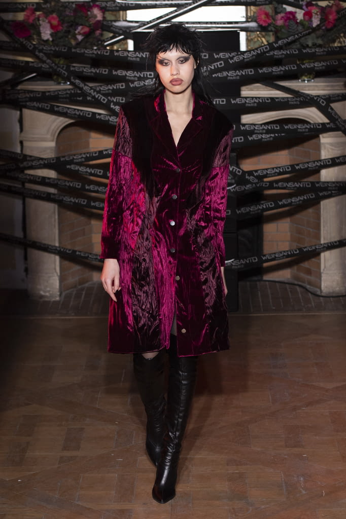 Fashion Week Paris Fall/Winter 2022 look 17 from the WEINSANTO collection womenswear