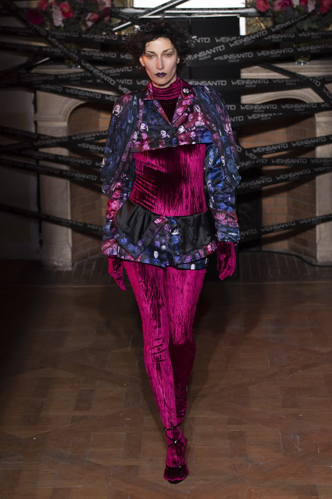 Fashion Week Paris Fall/Winter 2022 look 22 from the WEINSANTO collection womenswear
