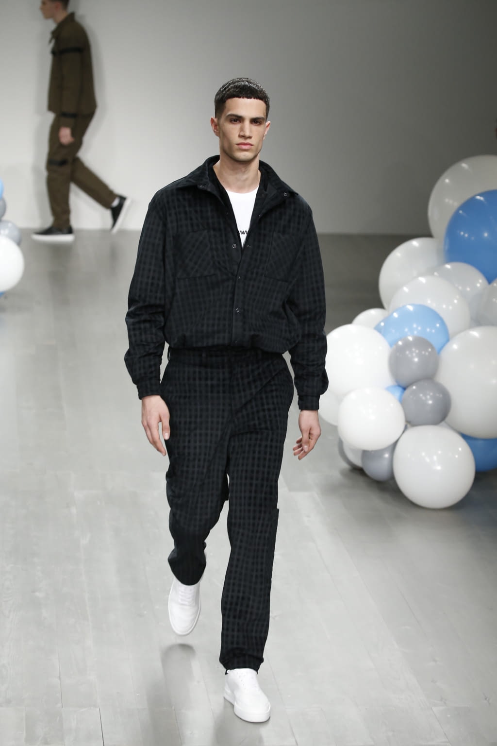 Fashion Week London Fall/Winter 2018 look 13 from the What We Wear collection menswear