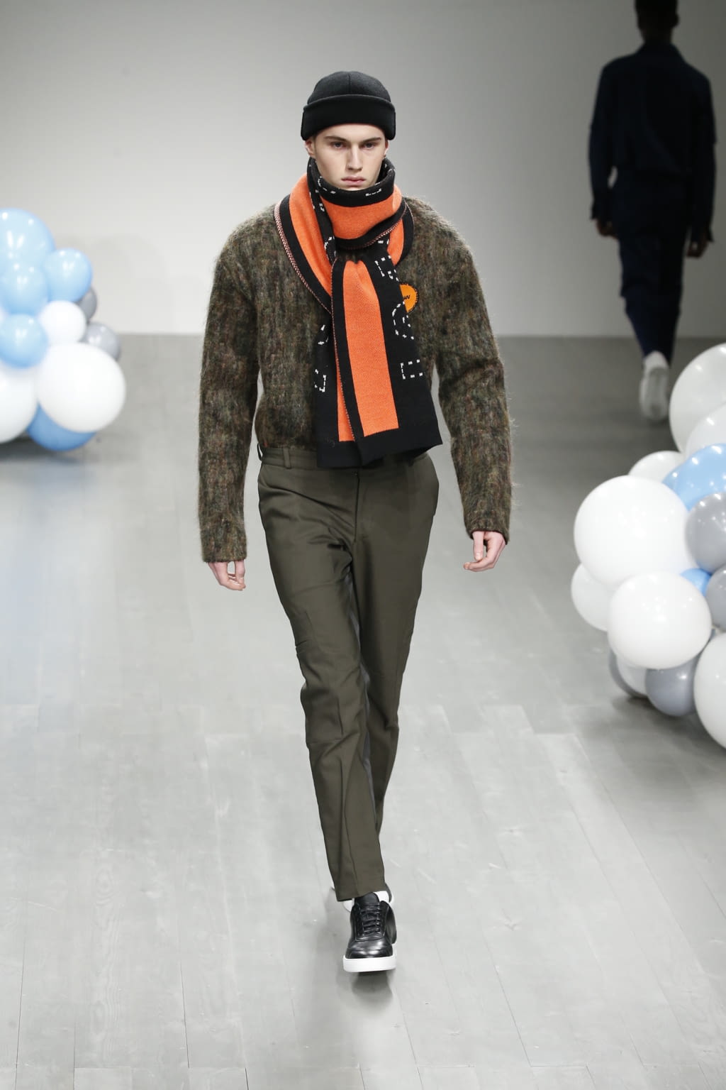 Fashion Week London Fall/Winter 2018 look 8 from the What We Wear collection 男装