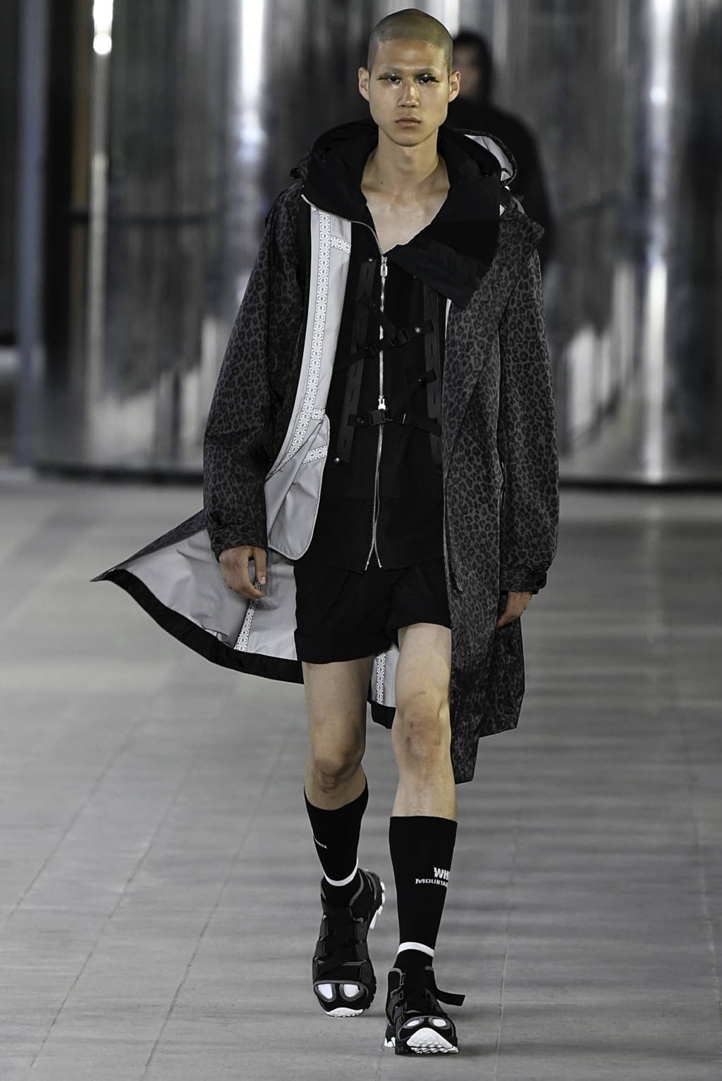 Fashion Week Paris Spring/Summer 2020 look 8 from the White Mountaineering collection 男装