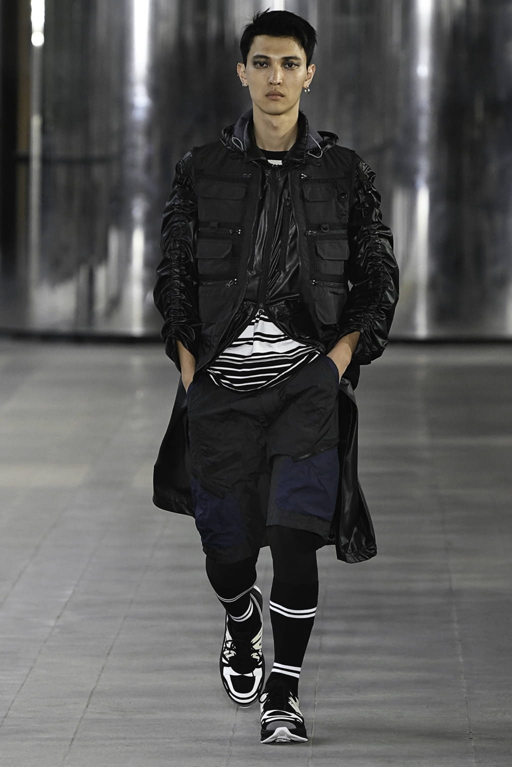 Fashion Week Paris Spring/Summer 2020 look 9 from the White Mountaineering collection menswear