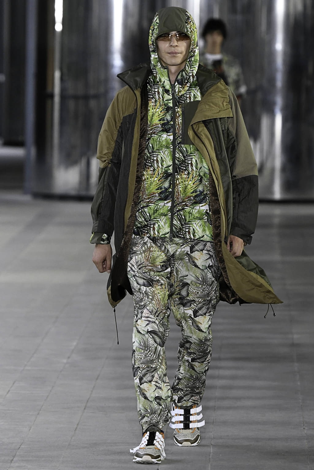 Fashion Week Paris Spring/Summer 2020 look 14 from the White Mountaineering collection 男装