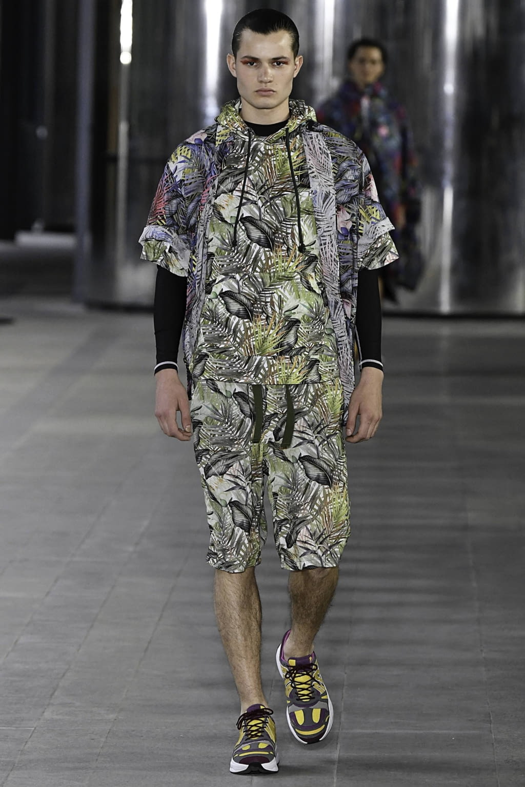 Fashion Week Paris Spring/Summer 2020 look 15 from the White Mountaineering collection menswear