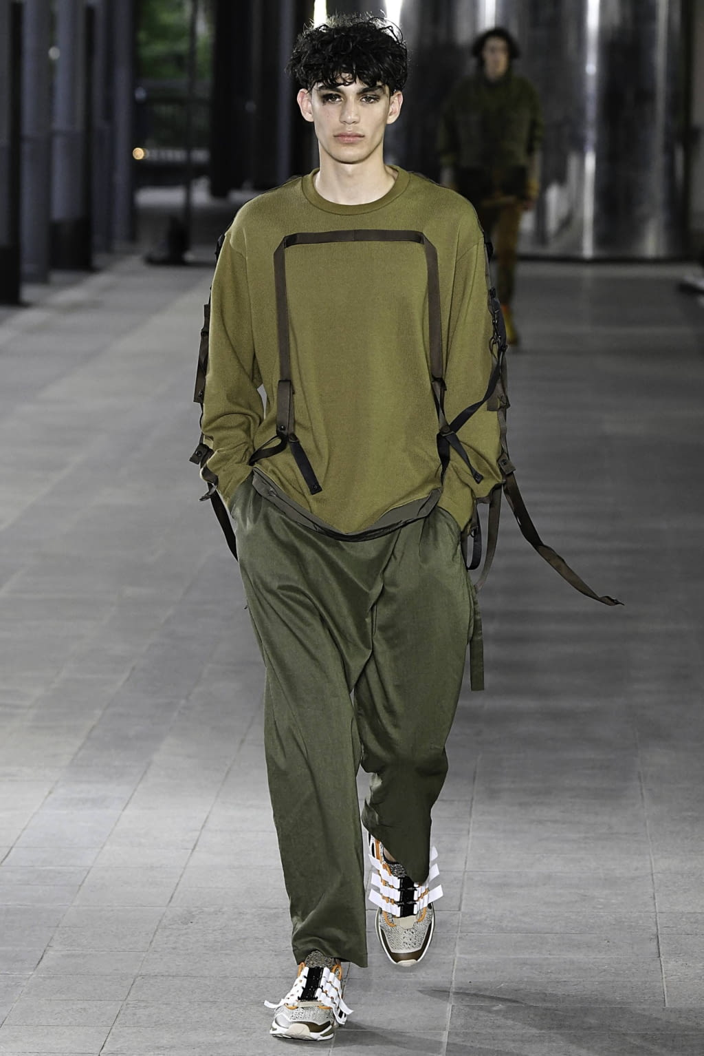 Fashion Week Paris Spring/Summer 2020 look 33 from the White Mountaineering collection menswear