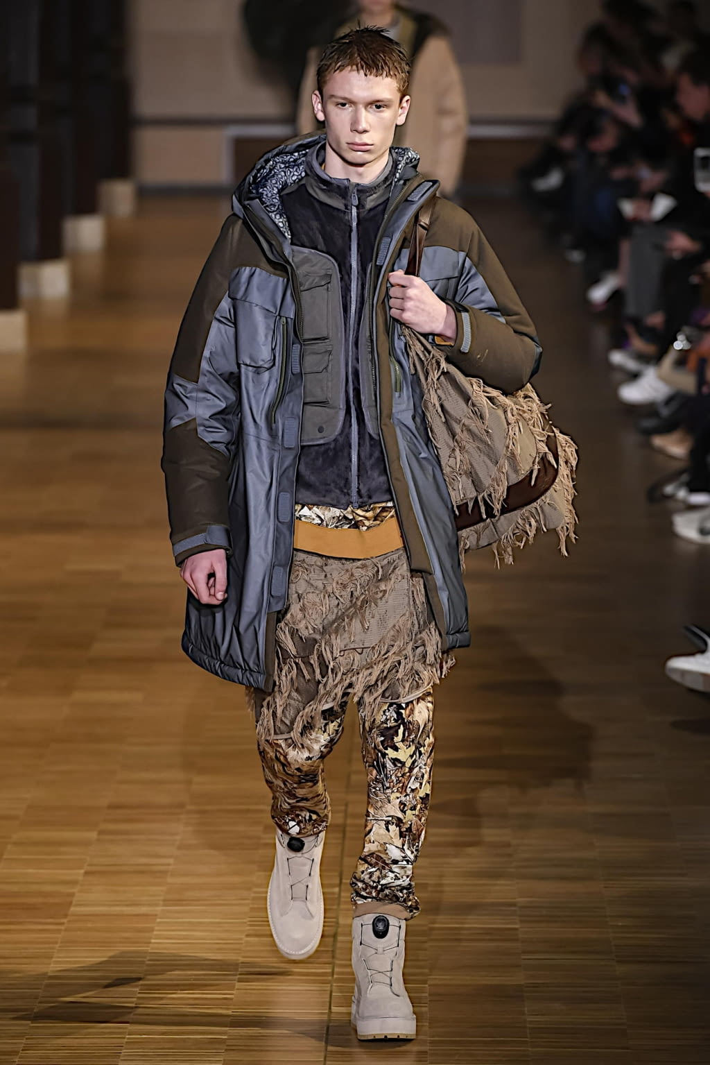 Fashion Week Paris Fall/Winter 2020 look 6 from the White Mountaineering collection 男装