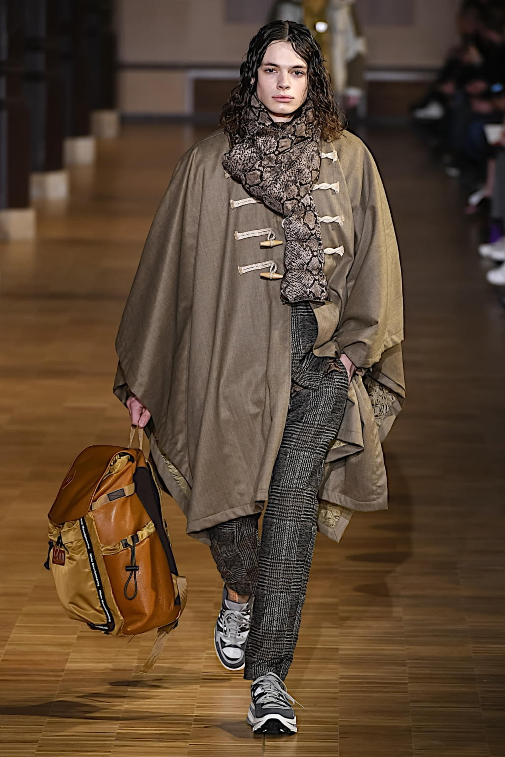 Fashion Week Paris Fall/Winter 2020 look 10 from the White Mountaineering collection menswear