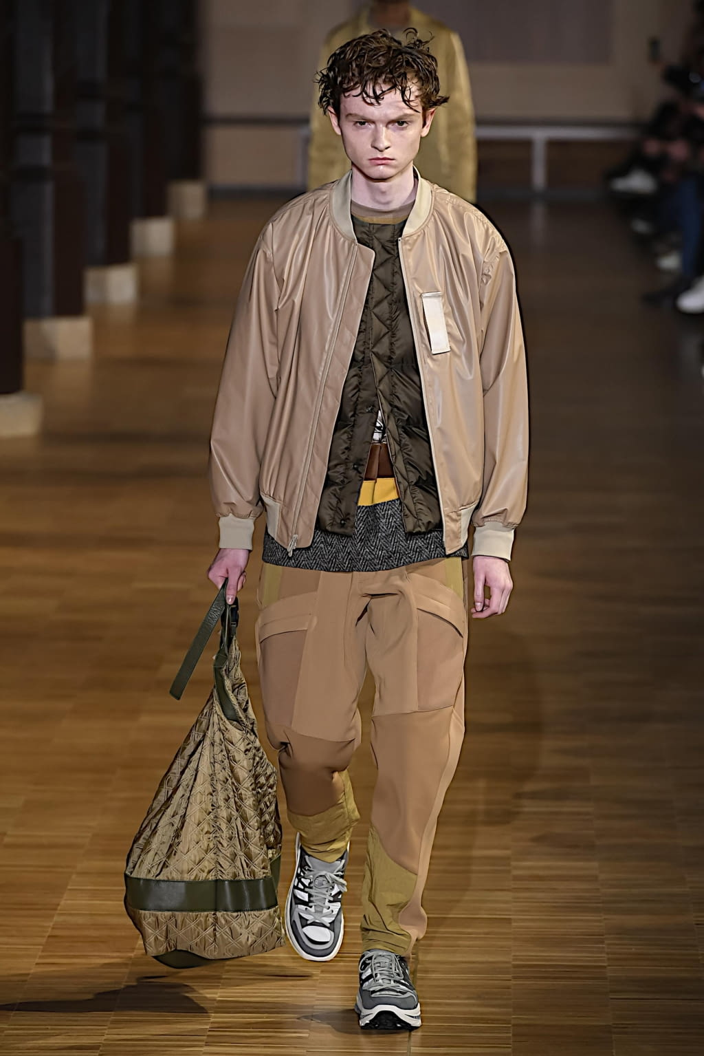 Fashion Week Paris Fall/Winter 2020 look 19 from the White Mountaineering collection menswear