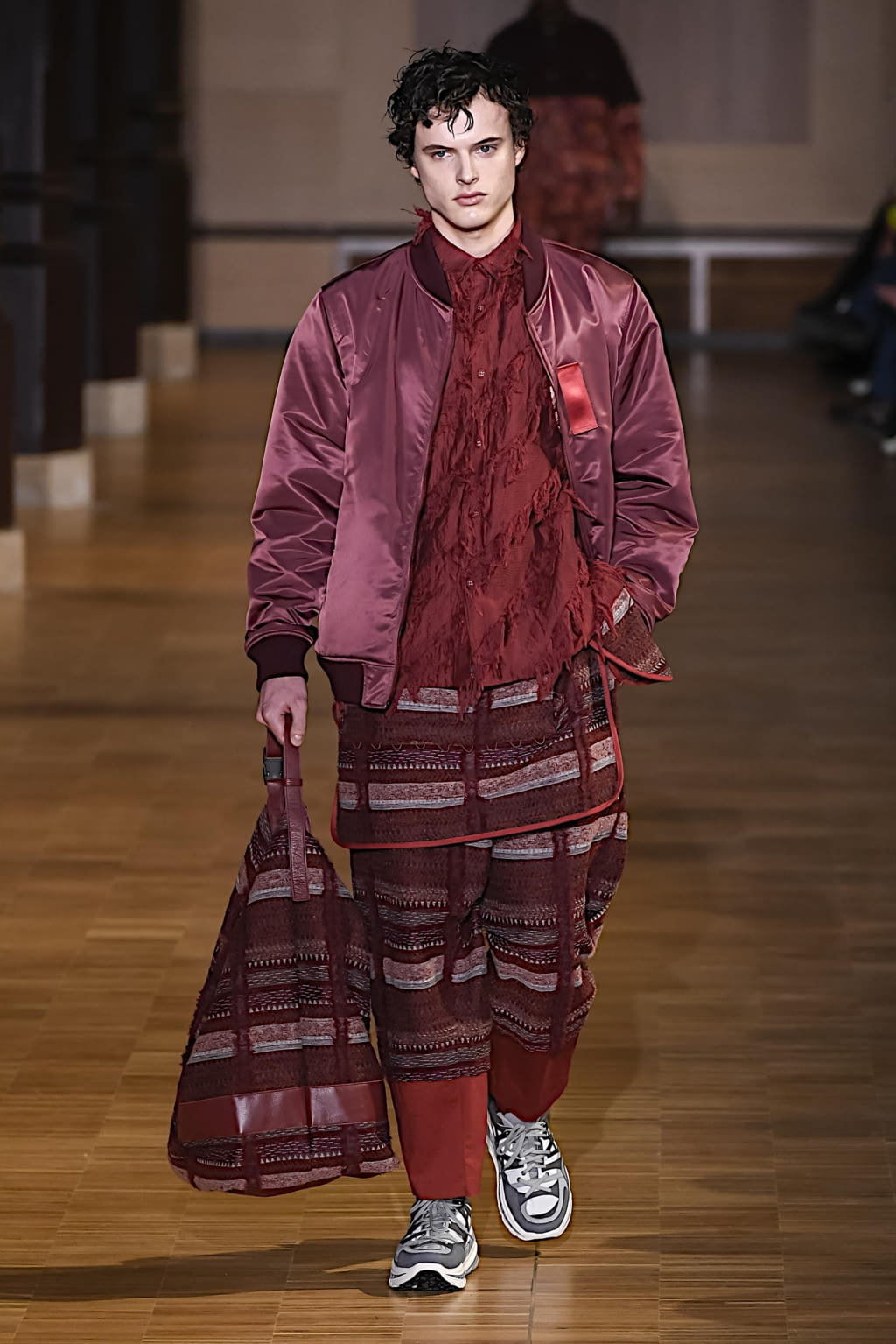 Fashion Week Paris Fall/Winter 2020 look 34 from the White Mountaineering collection menswear