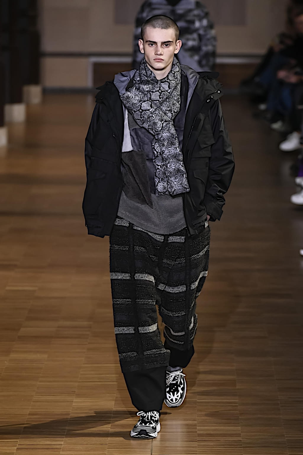 Fashion Week Paris Fall/Winter 2020 look 42 from the White Mountaineering collection 男装