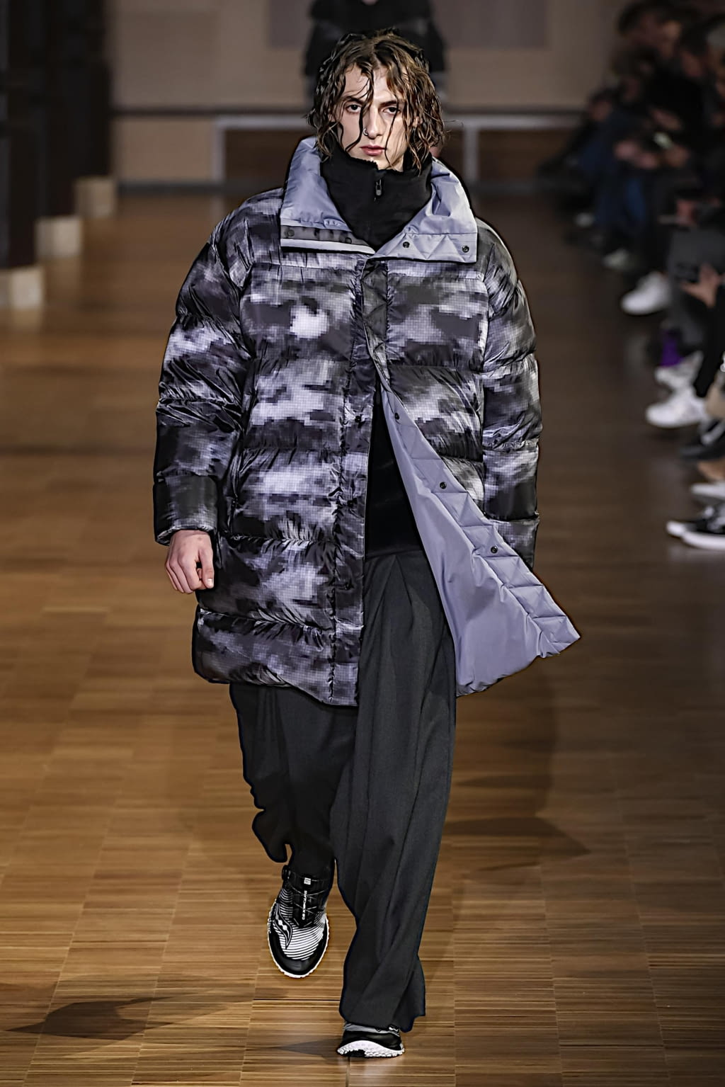 Fashion Week Paris Fall/Winter 2020 look 43 from the White Mountaineering collection menswear