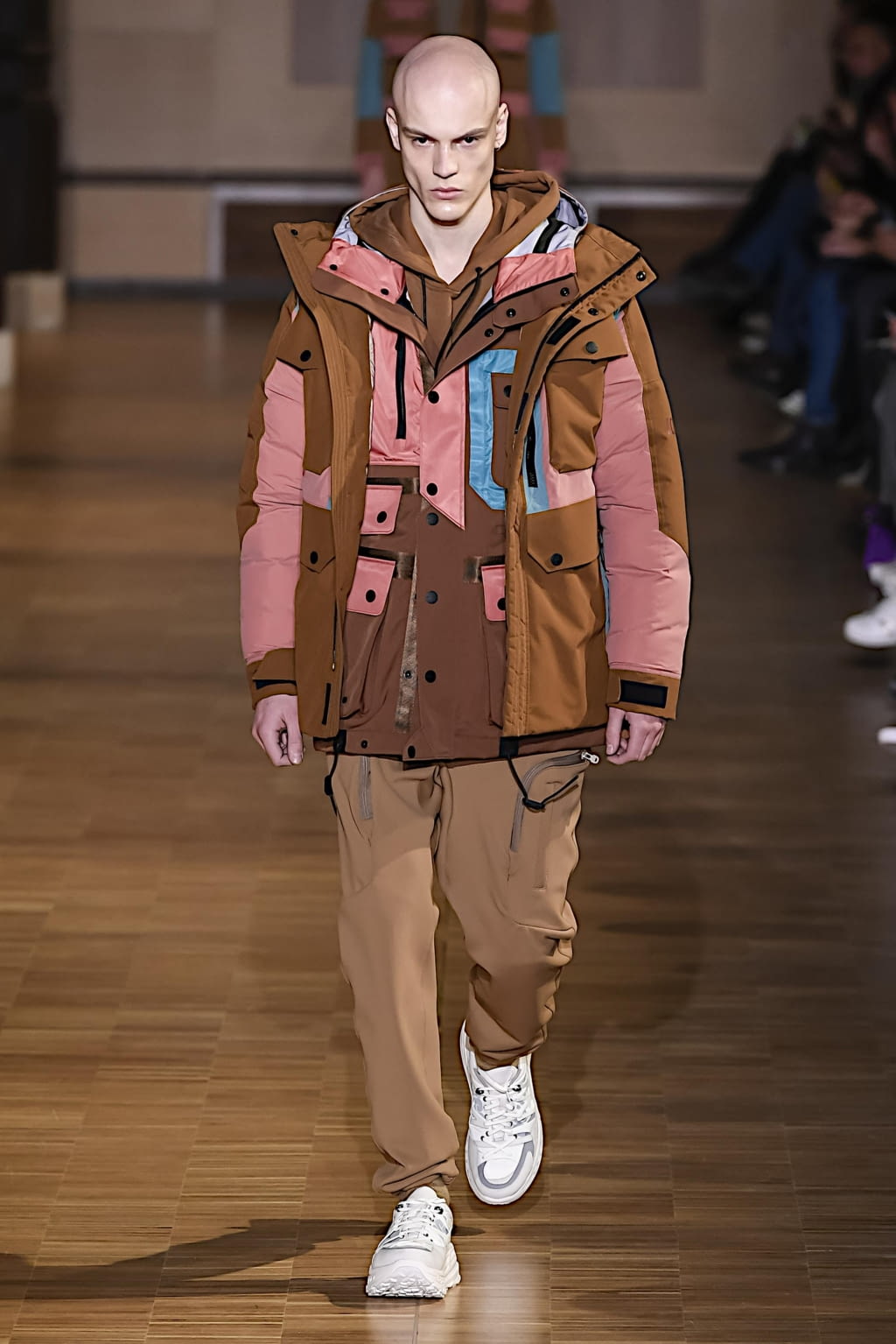 Fashion Week Paris Fall/Winter 2020 look 49 from the White Mountaineering collection menswear