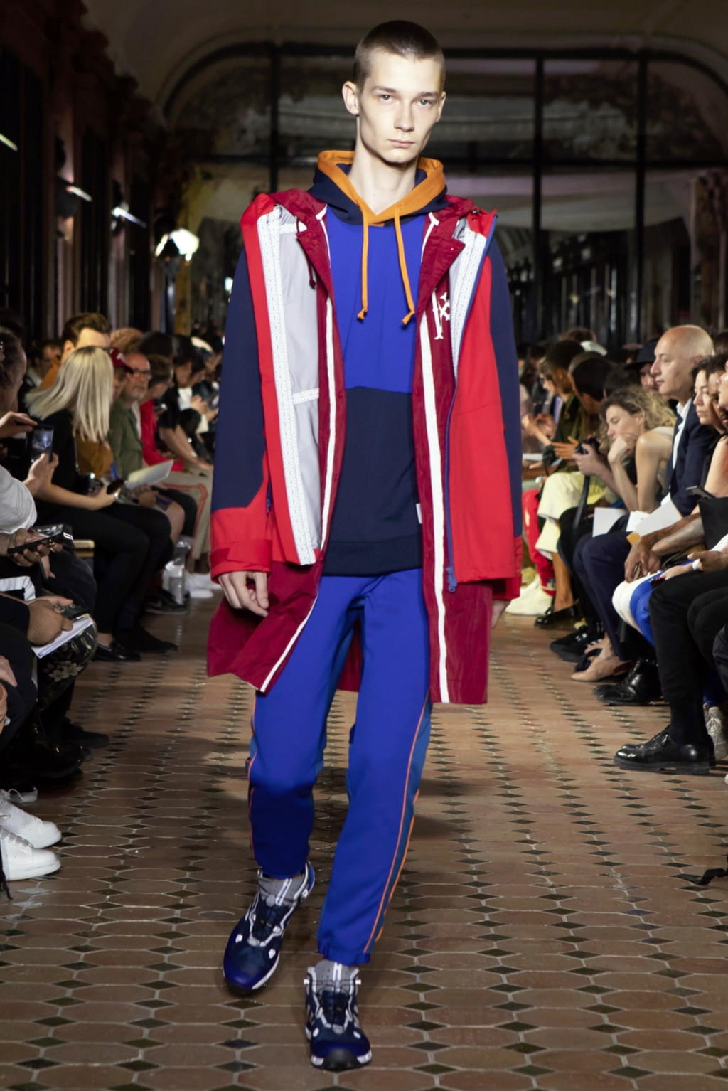 Fashion Week Paris Spring/Summer 2019 look 1 from the White Mountaineering collection menswear