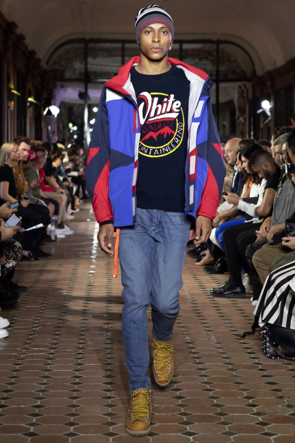 Fashion Week Paris Spring/Summer 2019 look 4 from the White Mountaineering collection menswear