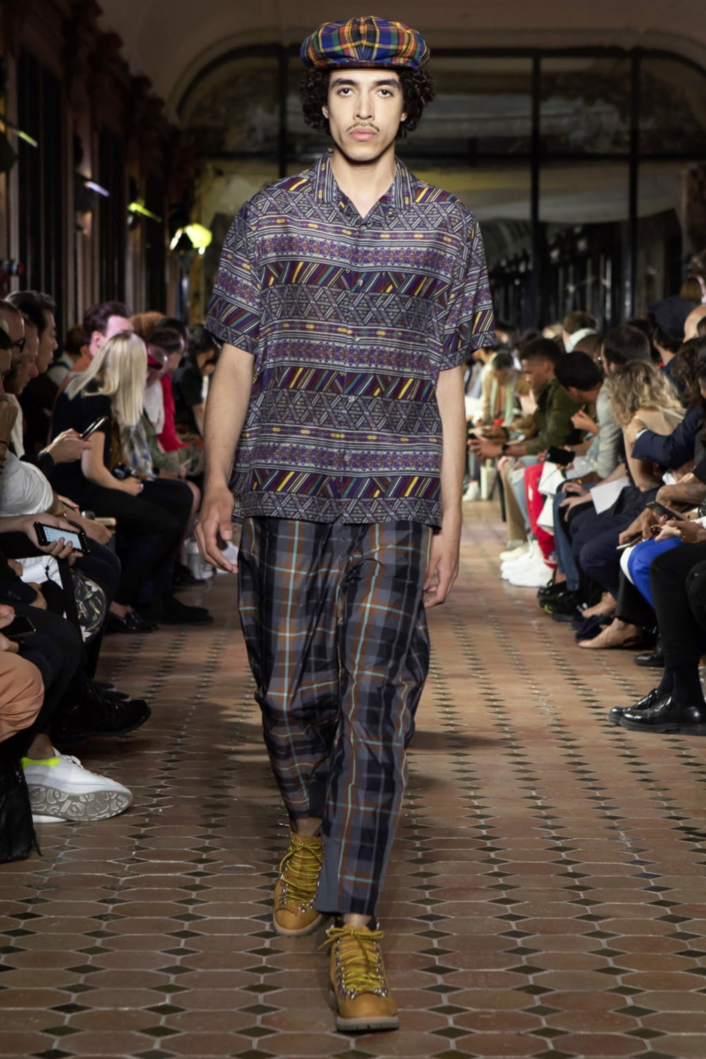 Fashion Week Paris Spring/Summer 2019 look 22 from the White Mountaineering collection 男装