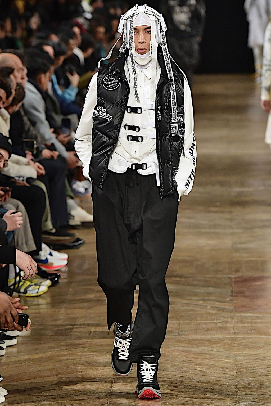 Fashion Week Paris Fall/Winter 2019 look 17 from the White Mountaineering collection menswear