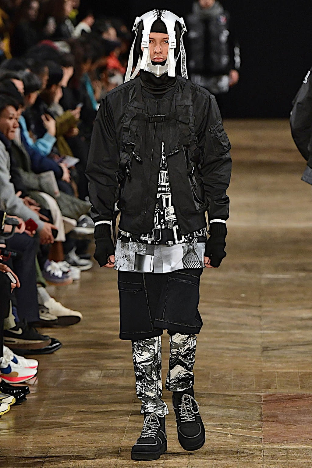 Fashion Week Paris Fall/Winter 2019 look 20 from the White Mountaineering collection menswear
