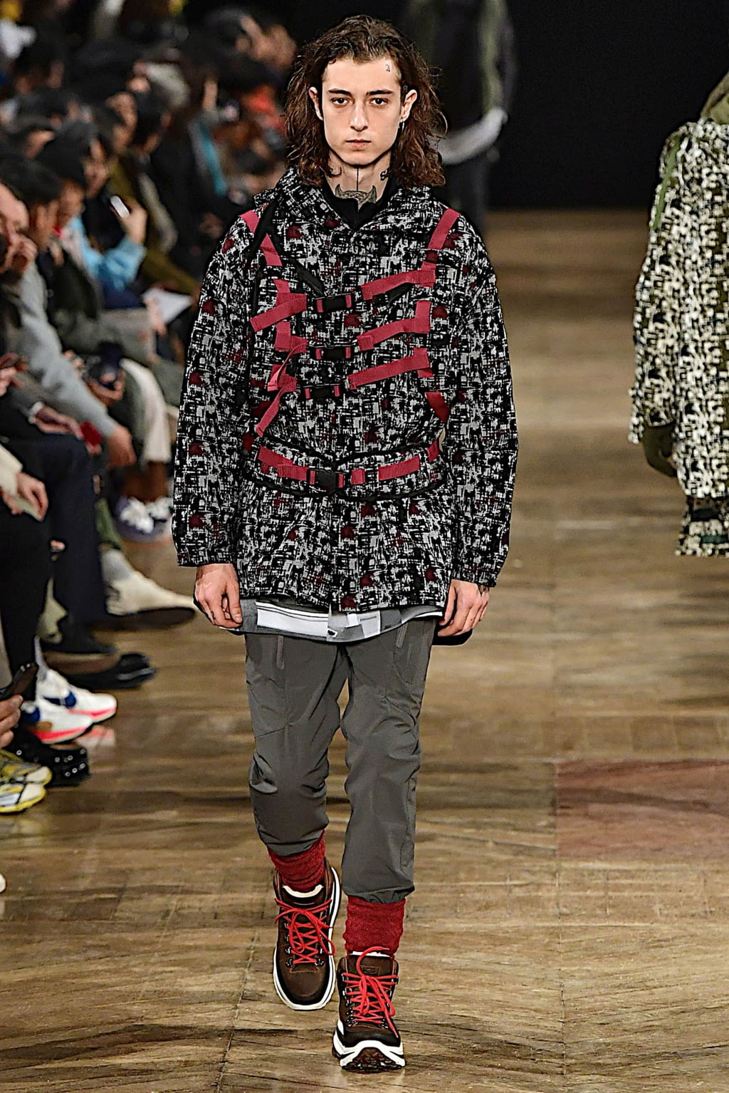 Fashion Week Paris Fall/Winter 2019 look 24 from the White Mountaineering collection menswear
