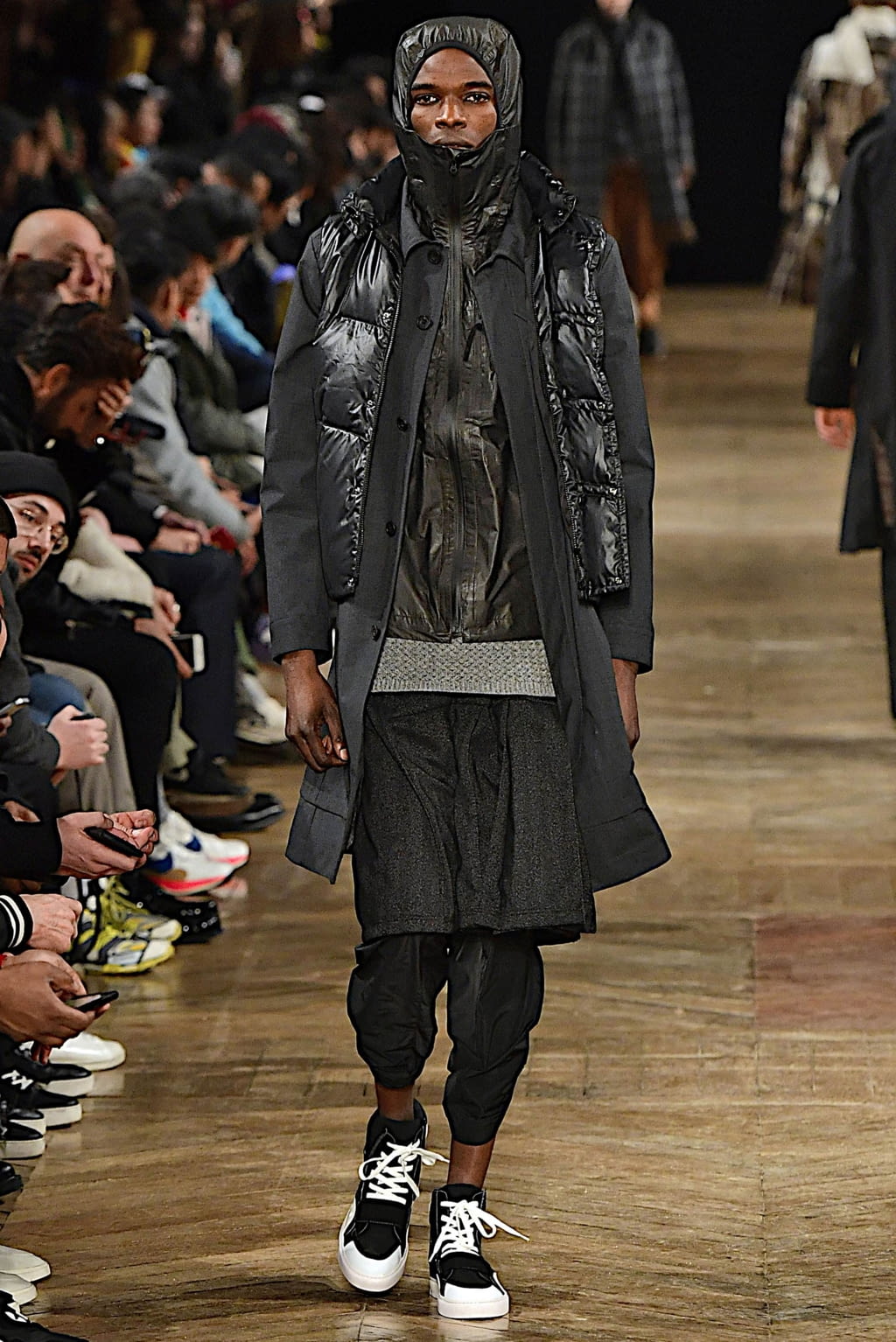 Fashion Week Paris Fall/Winter 2019 look 33 from the White Mountaineering collection 男装