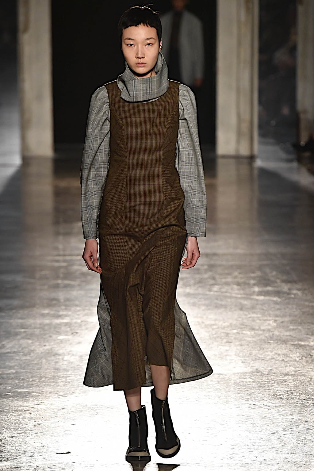 Fashion Week Milan Fall/Winter 2020 look 5 from the Vien collection 女装