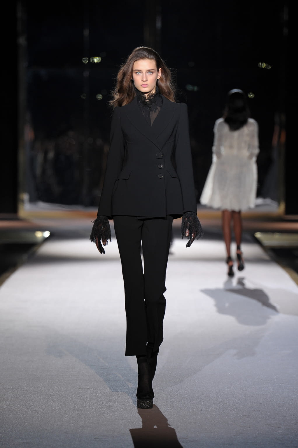 Fashion Week Milan Fall/Winter 2016 look 31 from the Ermanno Scervino collection 女装