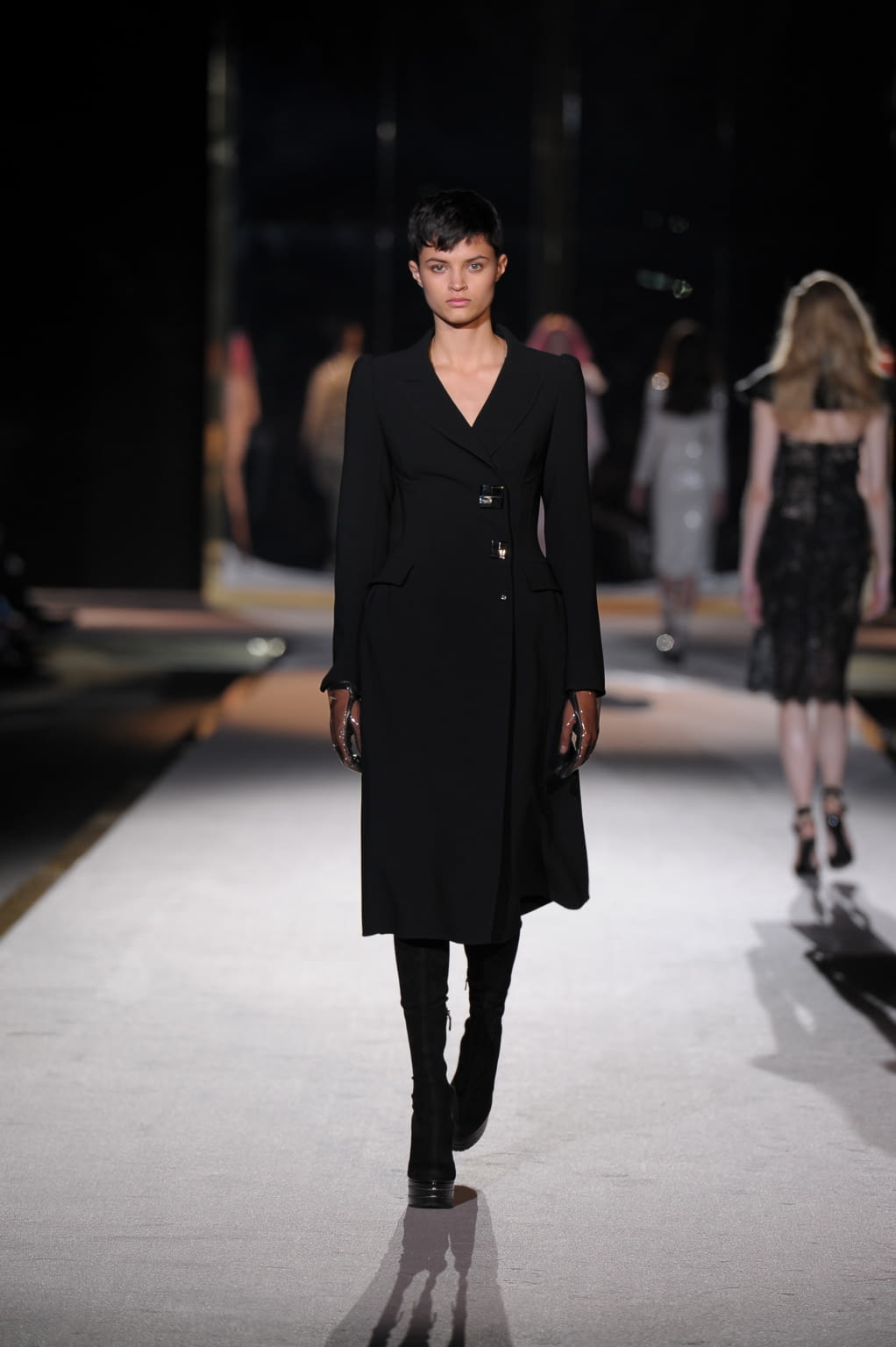 Fashion Week Milan Fall/Winter 2016 look 36 from the Ermanno Scervino collection womenswear