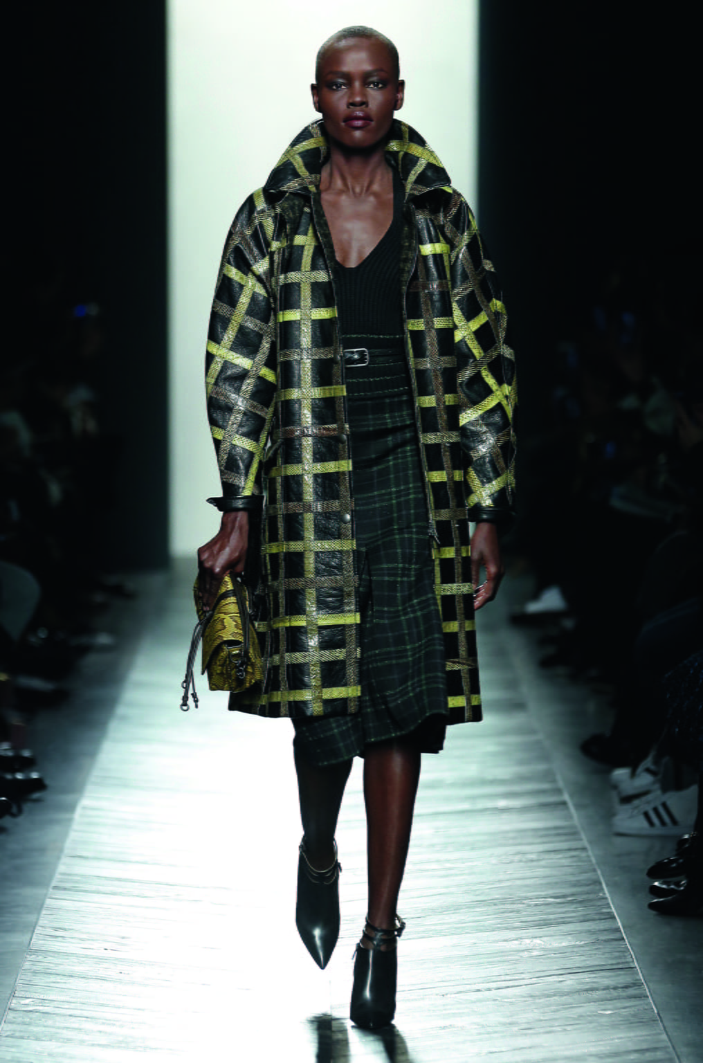Fashion Week Milan Fall/Winter 2016 look 15 from the Bottega Veneta collection womenswear