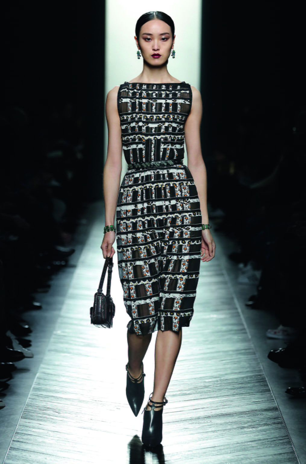 Fashion Week Milan Fall/Winter 2016 look 34 from the Bottega Veneta collection 女装