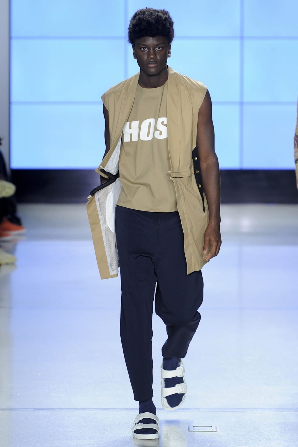 Fashion Week New York Spring/Summer 2019 look 20 from the Wood House collection 男装