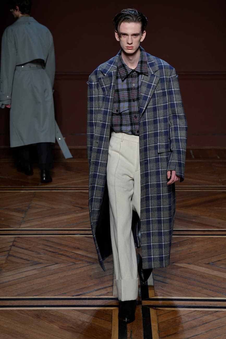 Fashion Week Paris Fall/Winter 2018 look 9 from the Wooyoungmi collection 男装