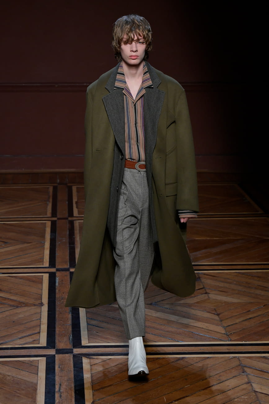 Fashion Week Paris Fall/Winter 2018 look 22 from the Wooyoungmi collection menswear