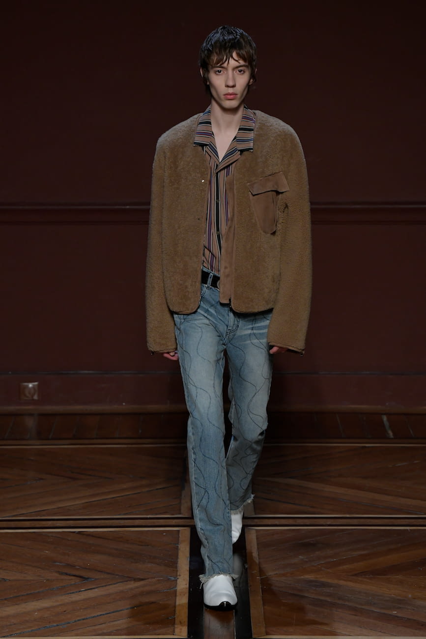Fashion Week Paris Fall/Winter 2018 look 33 from the Wooyoungmi collection menswear