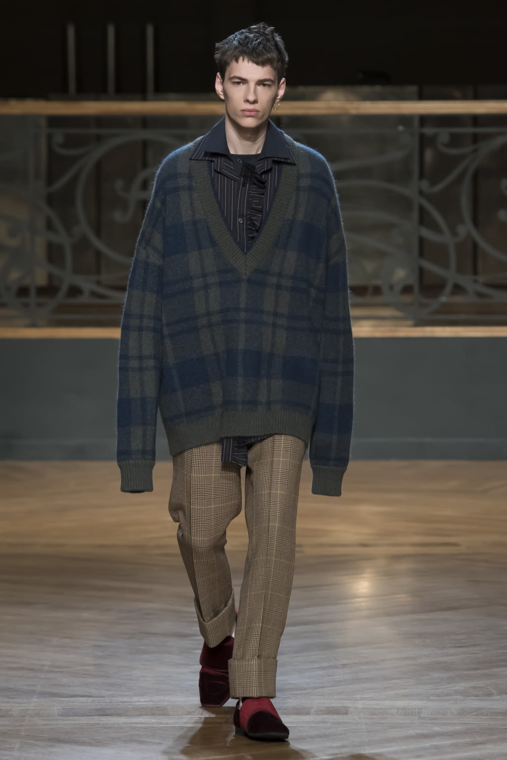Fashion Week Paris Fall/Winter 2017 look 29 de la collection Wooyoungmi menswear