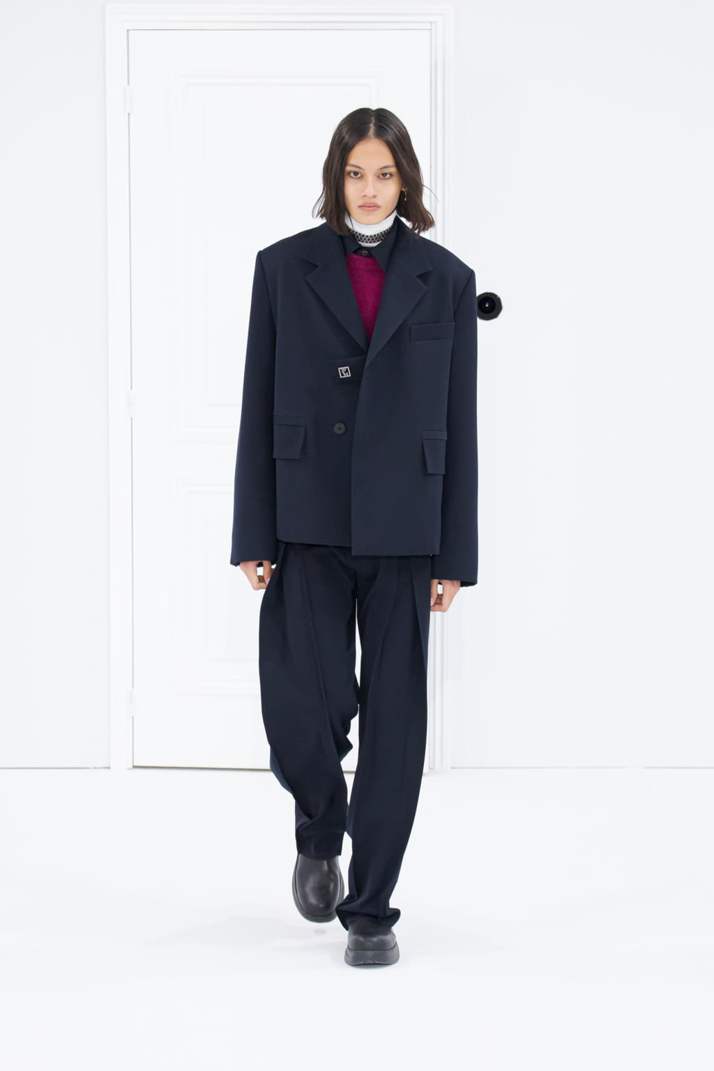Fashion Week Paris Fall/Winter 2022 look 1 from the Wooyoungmi collection menswear