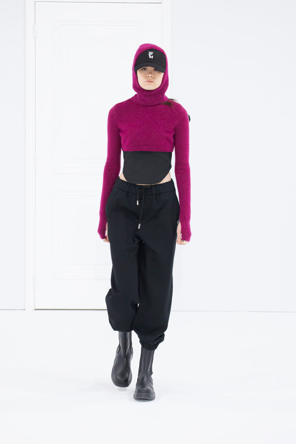 Fashion Week Paris Fall/Winter 2022 look 2 de la collection Wooyoungmi menswear