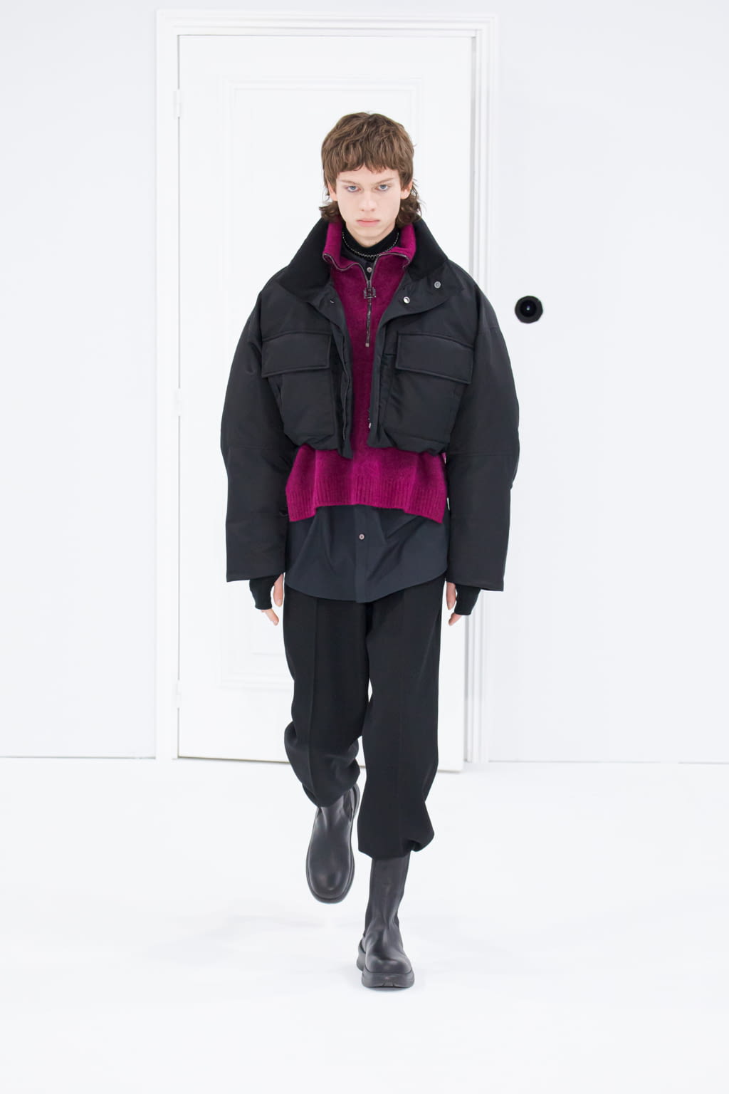 Fashion Week Paris Fall/Winter 2022 look 4 from the Wooyoungmi collection menswear