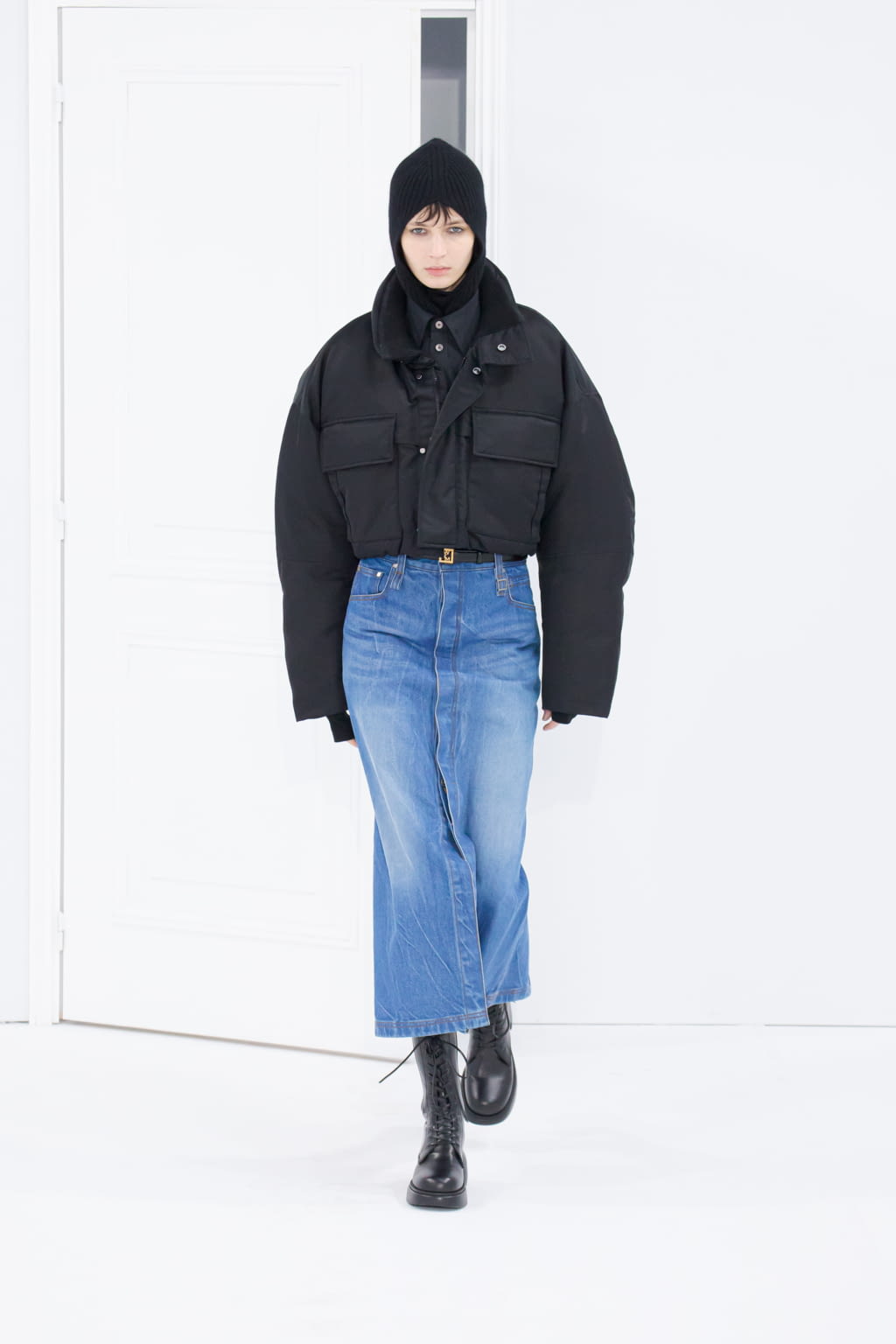 Fashion Week Paris Fall/Winter 2022 look 12 de la collection Wooyoungmi menswear