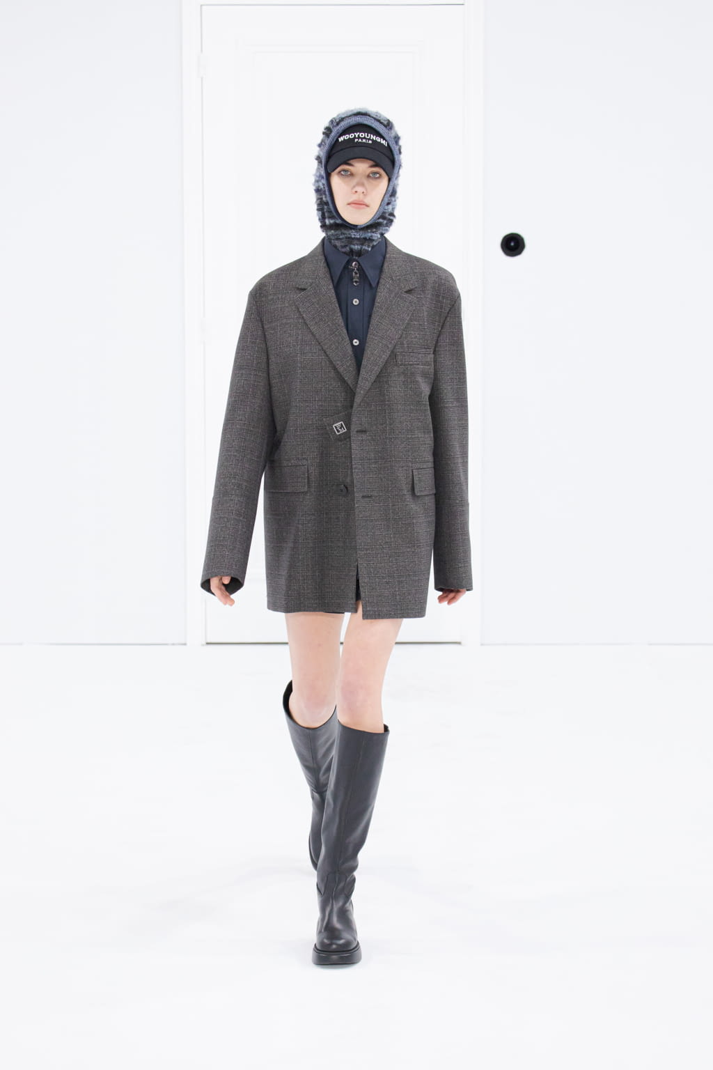 Fashion Week Paris Fall/Winter 2022 look 29 de la collection Wooyoungmi menswear