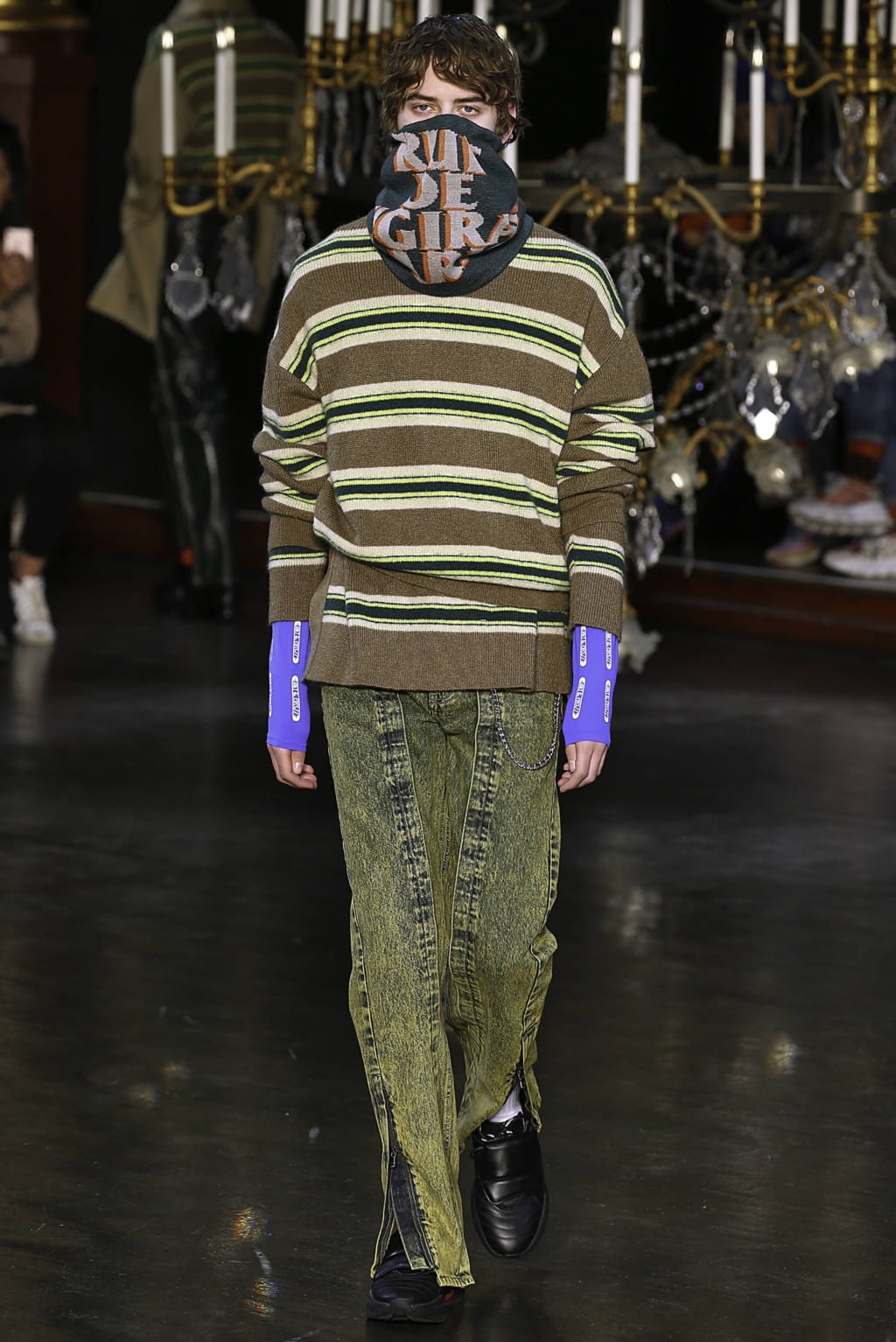 Fashion Week Paris Fall/Winter 2019 look 13 from the Wooyoungmi collection 男装