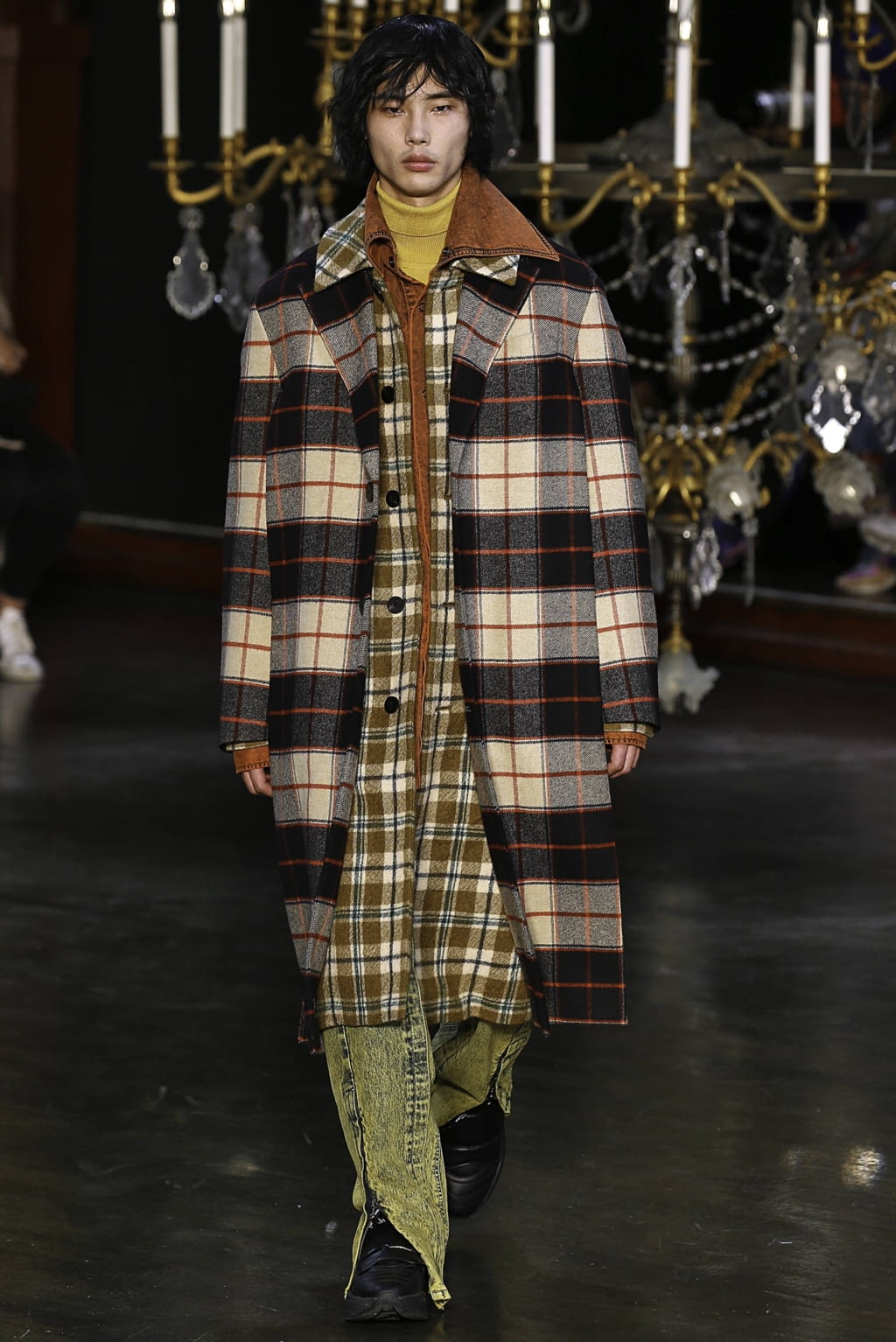 Fashion Week Paris Fall/Winter 2019 look 16 de la collection Wooyoungmi menswear