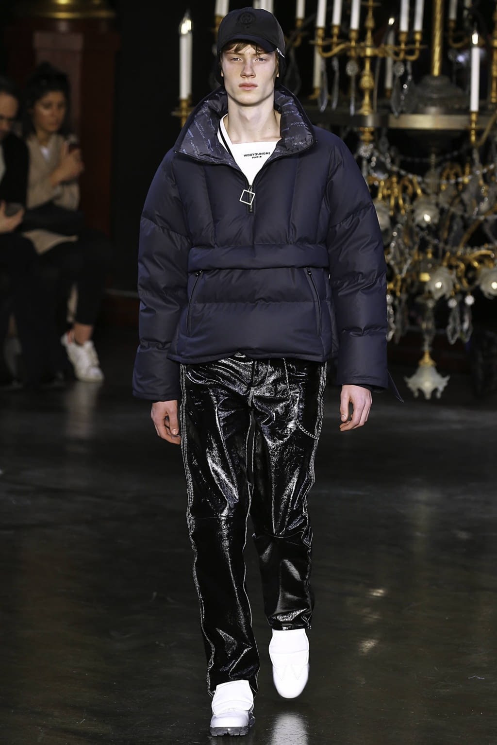 Fashion Week Paris Fall/Winter 2019 look 25 from the Wooyoungmi collection 男装
