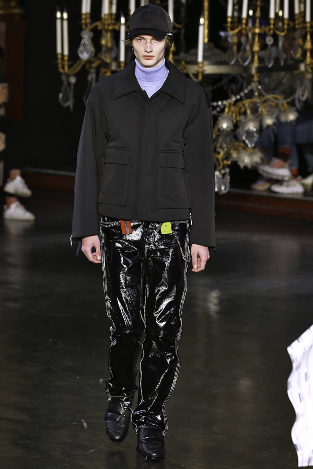 Fashion Week Paris Fall/Winter 2019 look 30 from the Wooyoungmi collection 男装