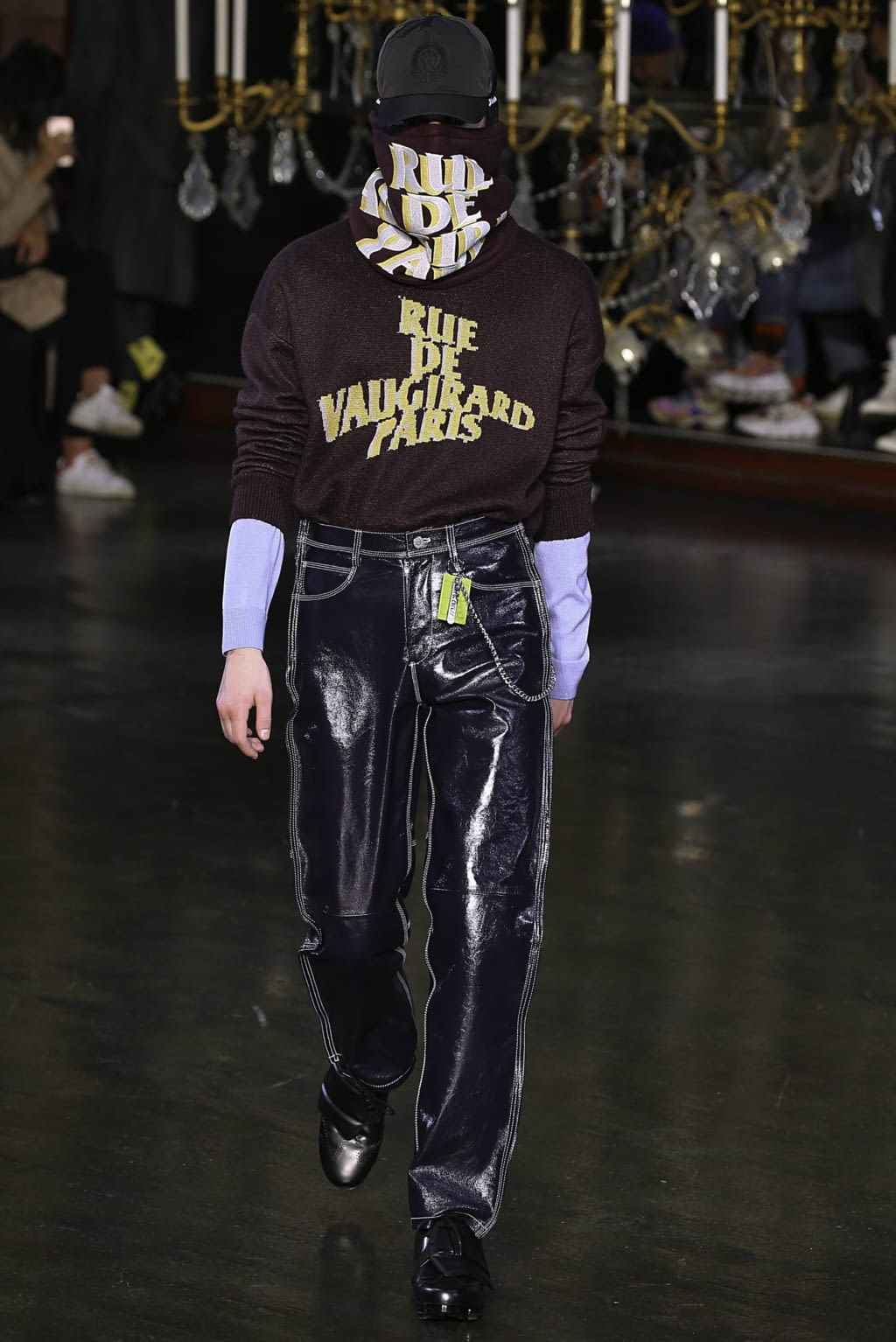 Fashion Week Paris Fall/Winter 2019 look 36 from the Wooyoungmi collection 男装